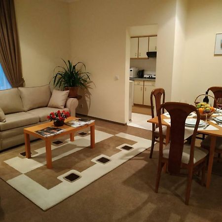 City Mansion Aparthotel Баку Экстерьер фото