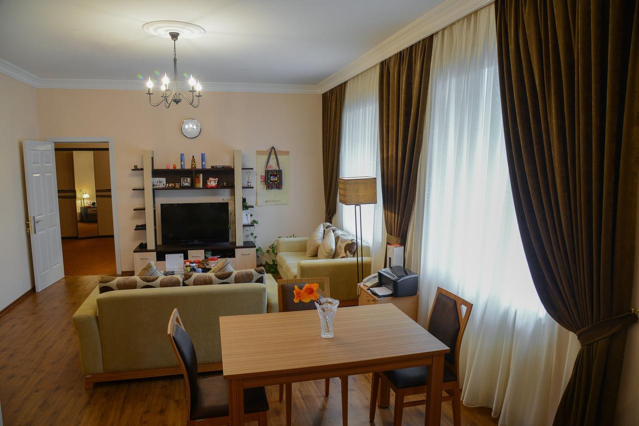 City Mansion Aparthotel Баку Экстерьер фото