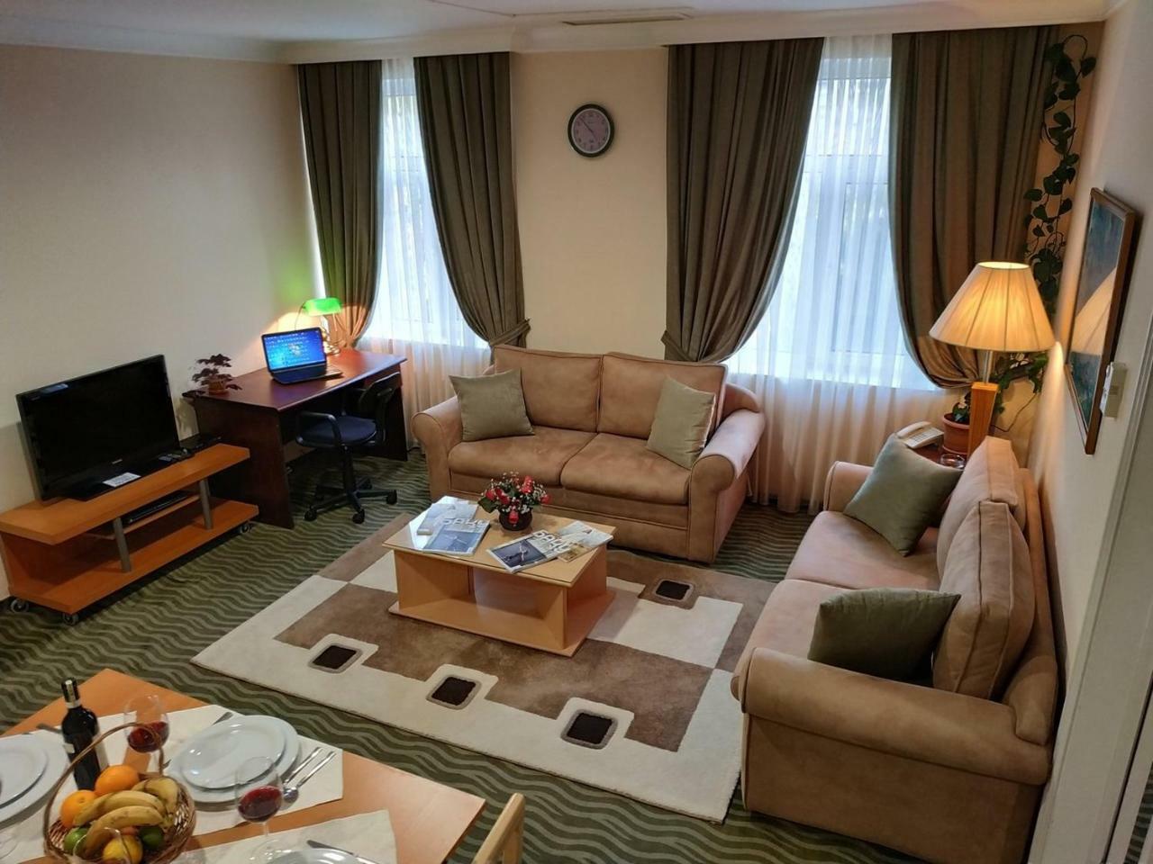 City Mansion Aparthotel Баку Экстерьер фото